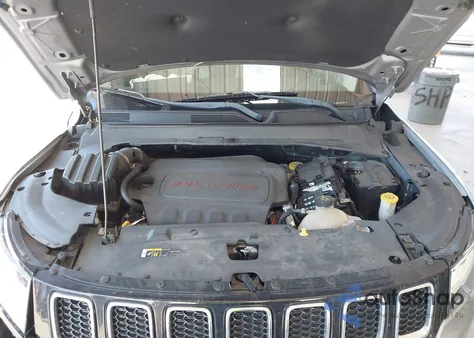 2018 Jeep Compass Limited Fwd из США, поврежденный, VIN 3C4NJCCB1JT358780